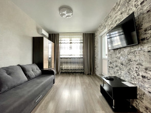 Двухкомнатная квартира сети "PanApartments" с панорамным видом на город