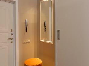 Апартаменты Beige apartment in a historic building in the city center