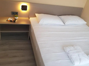 Отель Чёрный Слон