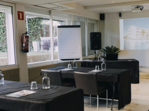 Отель Subur Maritim