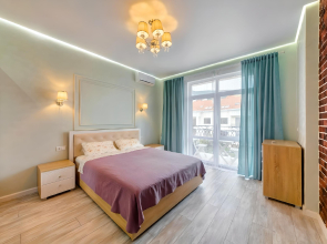 Апартаменты Изумрудный город-1