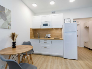 Квартира Inndays Aparments на Колом 4