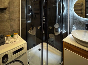 Апартаменты Granada Шикарная евро-двушка в центре города с новым ремонтом в стиле Лофт