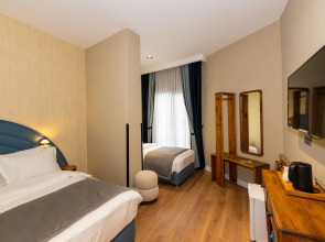 Nenessa Airport Hotel