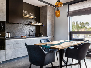 Апартаменты Leon Estate Apartments B23