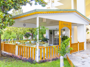 Queen's Park Le Jardin - All Inclusive