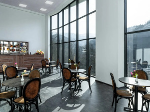 Отель Ani Forest Hills Resort