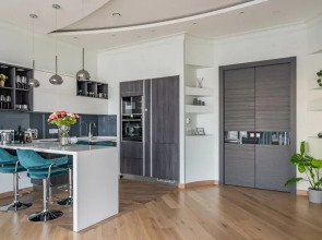 Romantic apart on 71 floor