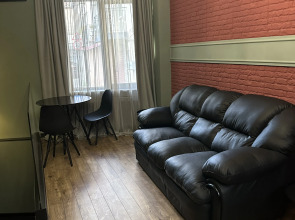 Апартаменты Corner apartment in old tbilisi