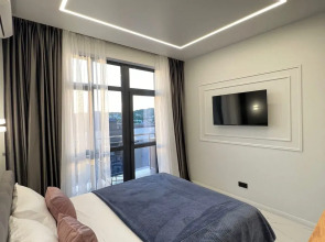 Апартаменты 3х местная студия студия с балконом и бассейном