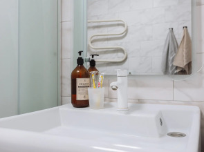 Апартаменты 77