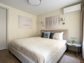 Апартаменты LetYourFlat Opera