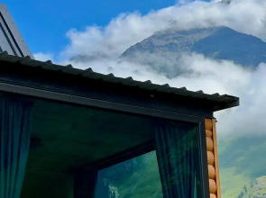 Шале Kazbegi Inn Cottages