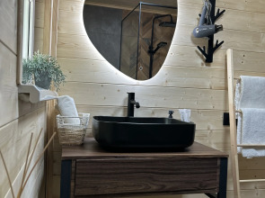 Счастливый лось