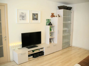 Квартира Уютная Двухкoмнaтная c Прекраcным Видом из Окна