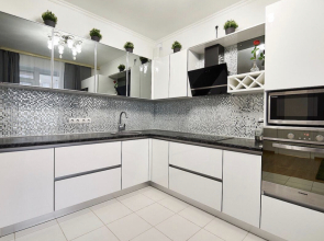 Апартаменты Трехкомнатная Квартира Люкс в Центре Омска