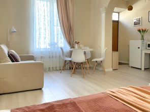 Уютная квартира студия на Бродвее