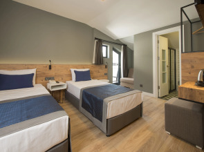 Hotel Pure Blanche Lara