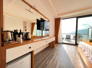 Отель Kalkan Beach Park