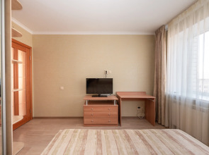 Апартаменты на Романа Брянского 8/1