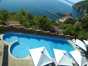 Отель Мажестик