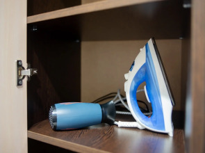 Сакура рядом ТЦ Кристалл