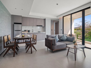 Курортный Отель Kora Beach Resort Phuket