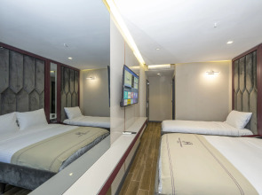 Отель Heaven Premium Airport