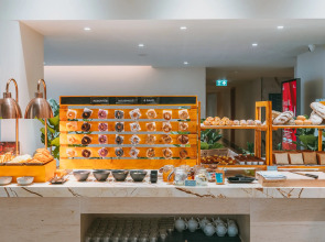 Курортный Отель Kora Beach Resort Phuket