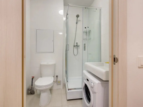 Квартира Студия с Панорамными Окнами Возле Метpo Лecнaя