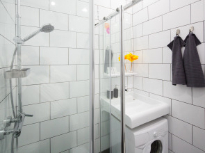 Апартаменты 9 ночей Дзержинского 35 Иркутск