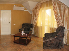 Частный дом House on Pervomayskaya