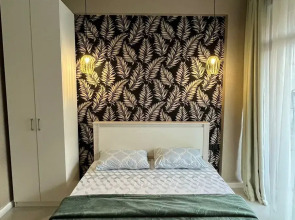 Апартаменты Евро 2-ком с балконом возле моря в центре Адлера Ajax