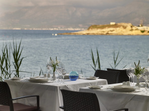 Отель Creta Maris