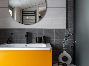 Частный Дом RiverDublDom  с баней и купелью у пруда в Новой Москве