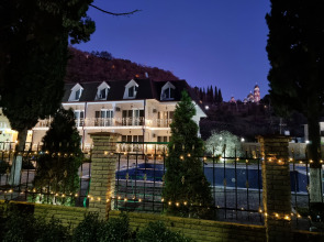 Отель Царская Аллея