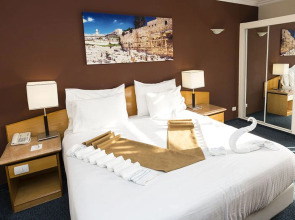 Отель Jerusalem Gardens Hotel & Spa