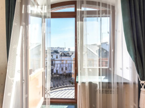 Апартаменты Большие красивые апартаменты напротив Кремля