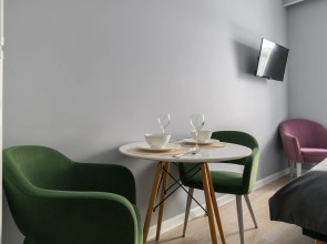 Апартаменты на Невском 106