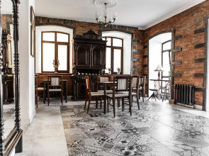 Отель Brick Walls Hotel