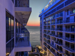 Апартаменты Luxurious Beachfront Marjan Island for Comfortable Stay