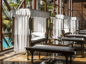 Hotel Royal Palms Beach