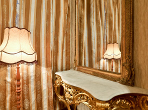 Апартаменты на Суворовском проспекте 48