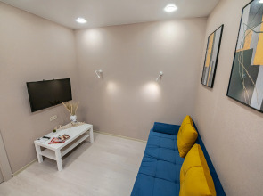 Апартаменты TopHouse на Каплунова 10 трёхкомнатные