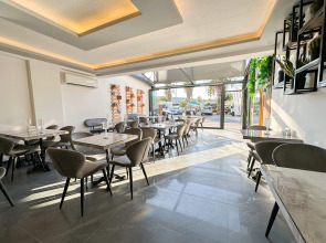 Отель Bed&Breakfast Marina Lora