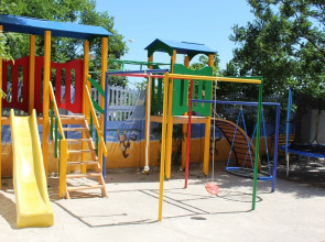 Отель Экватор