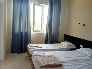 Курортный отель Sun Village