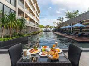 Курортный отель Golden Tulip Pattaya Beach Resort