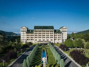 Отель Qafqaz Riverside