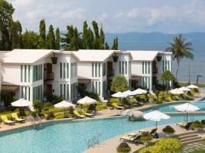 Отель Vannee Golden Sands Resort